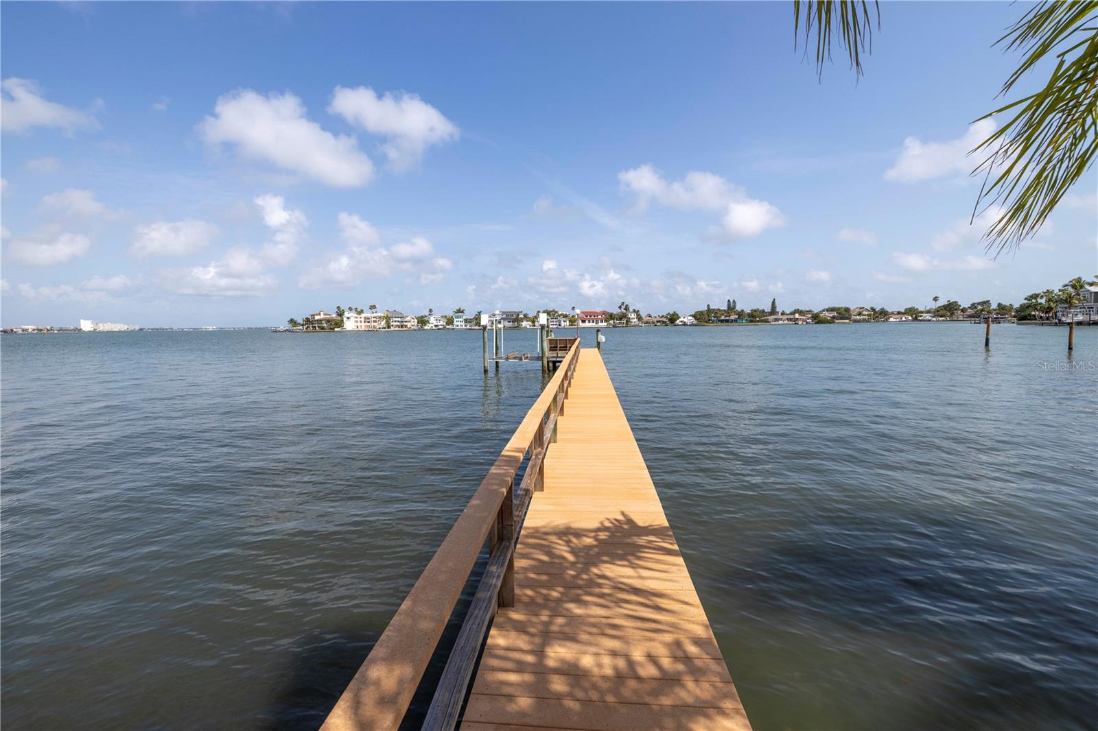 THREE PALMS POINT UNIT TEN - Residential