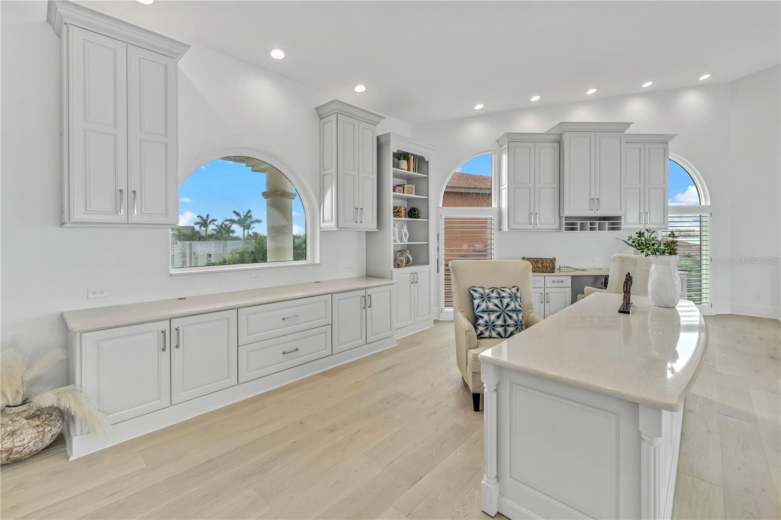 THREE PALMS POINT UNIT TEN - Residential