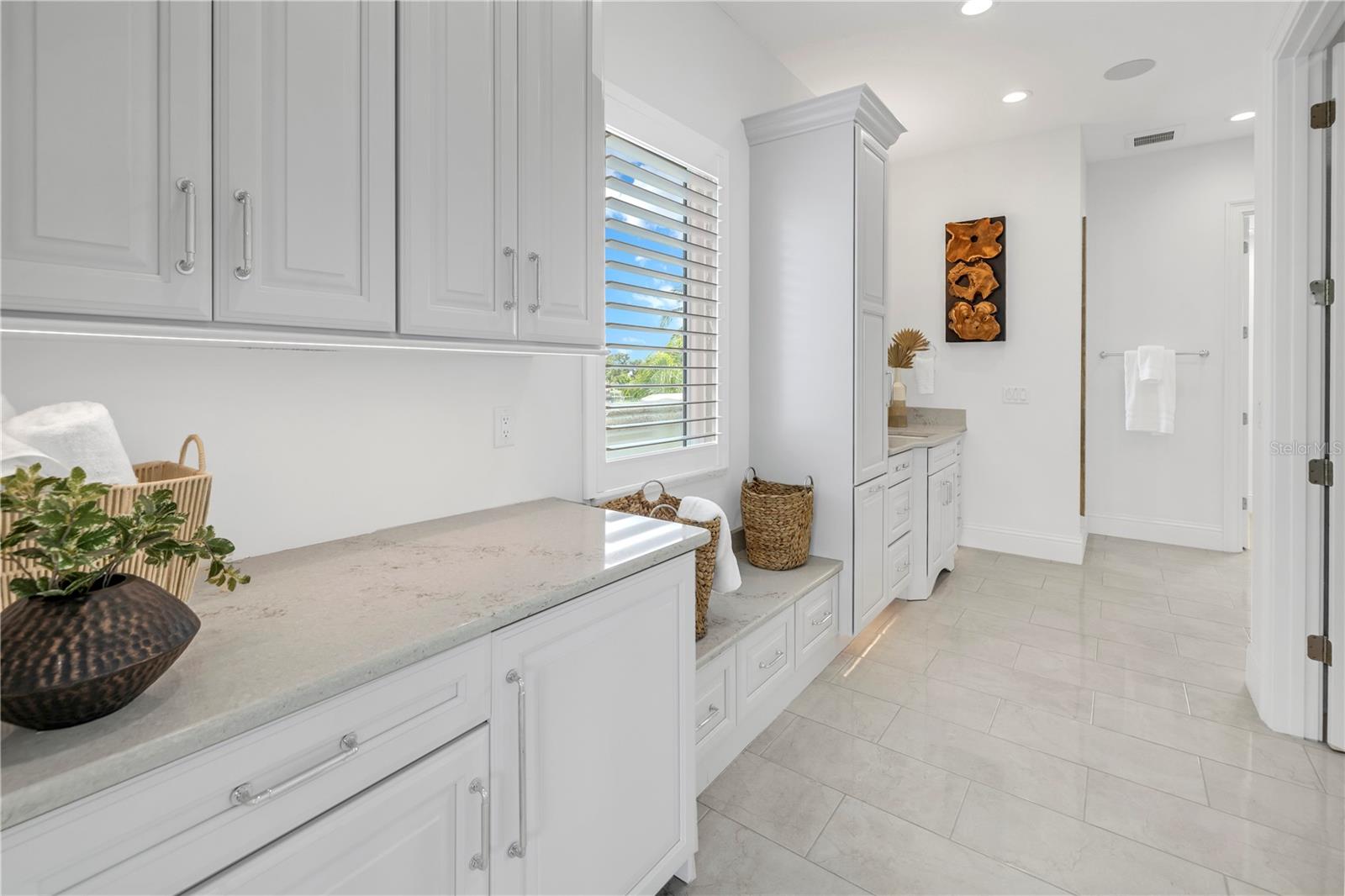 THREE PALMS POINT UNIT TEN - Residential