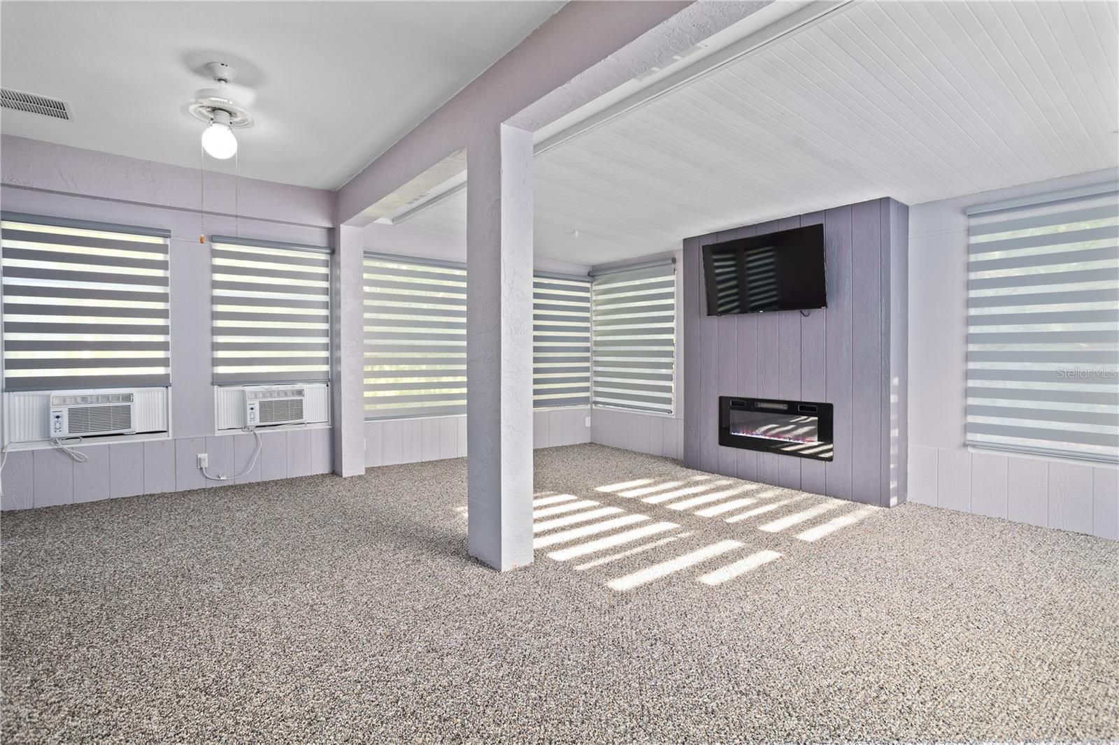 DELTONA LAKES UNIT 08 - Residential