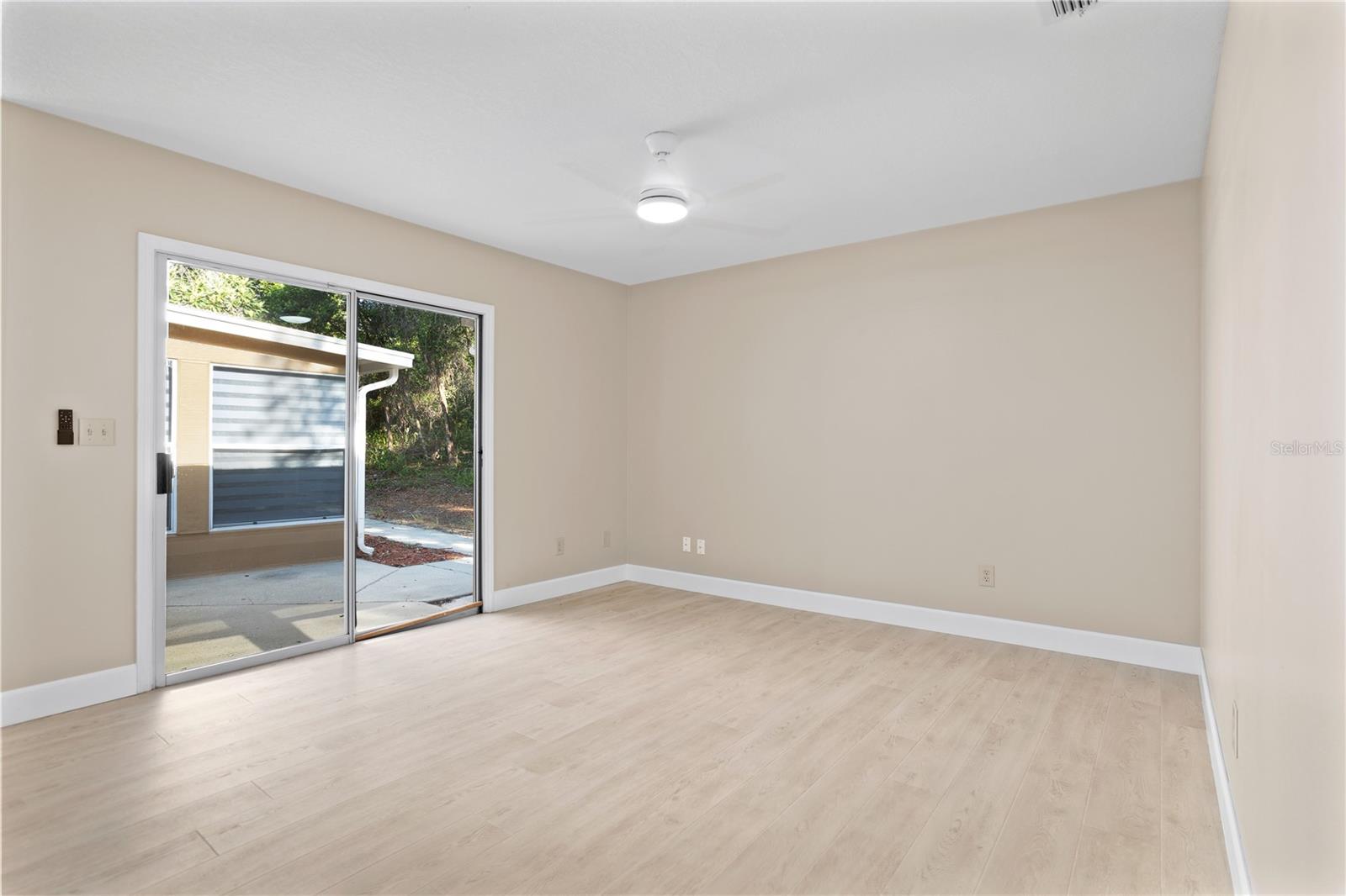 DELTONA LAKES UNIT 08 - Residential