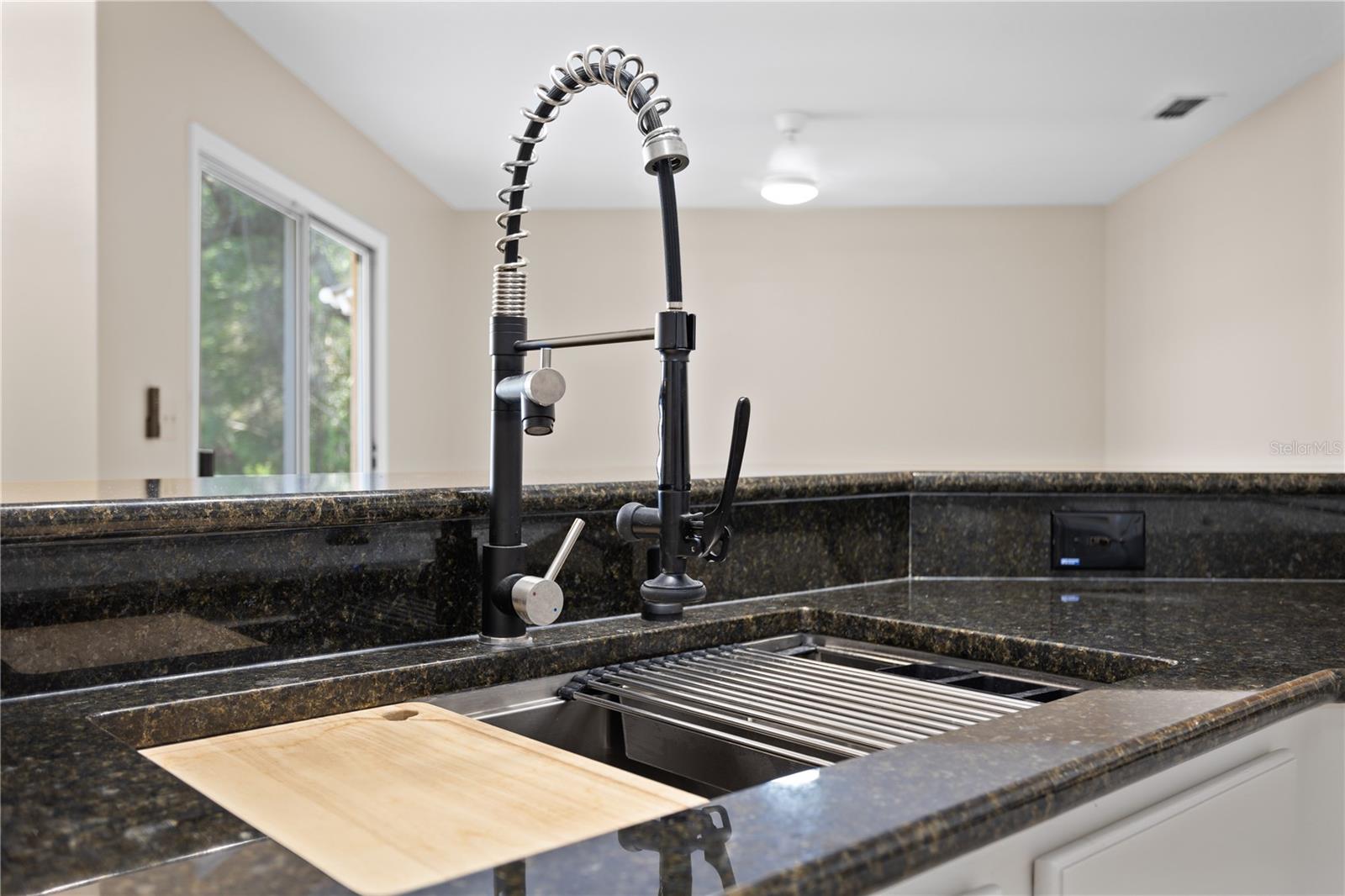 DELTONA LAKES UNIT 08 - Residential