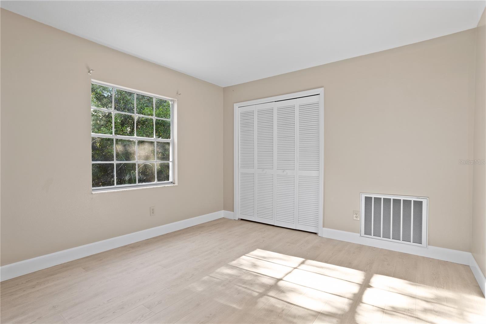 DELTONA LAKES UNIT 08 - Residential