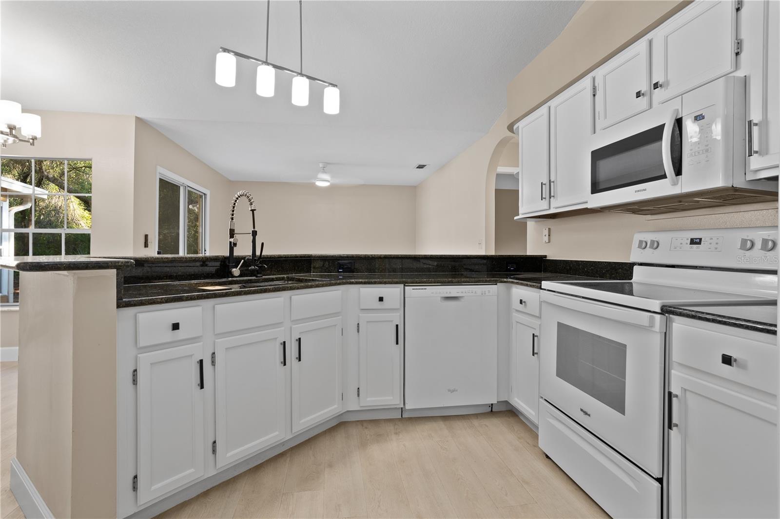DELTONA LAKES UNIT 08 - Residential