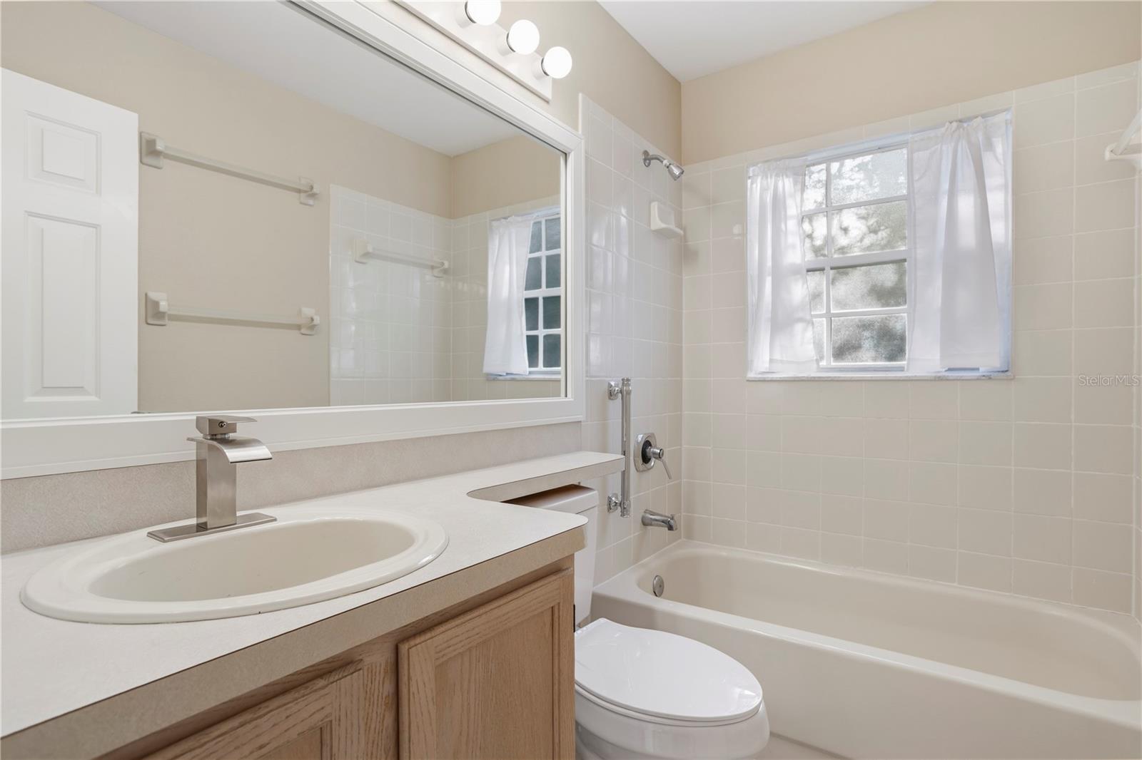 DELTONA LAKES UNIT 08 - Residential