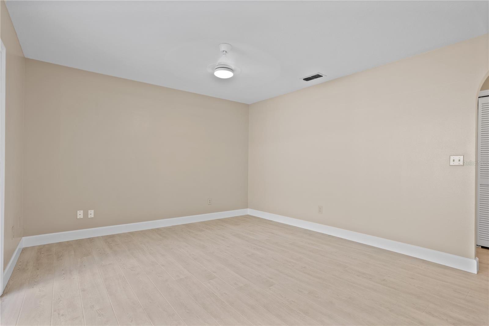 DELTONA LAKES UNIT 08 - Residential