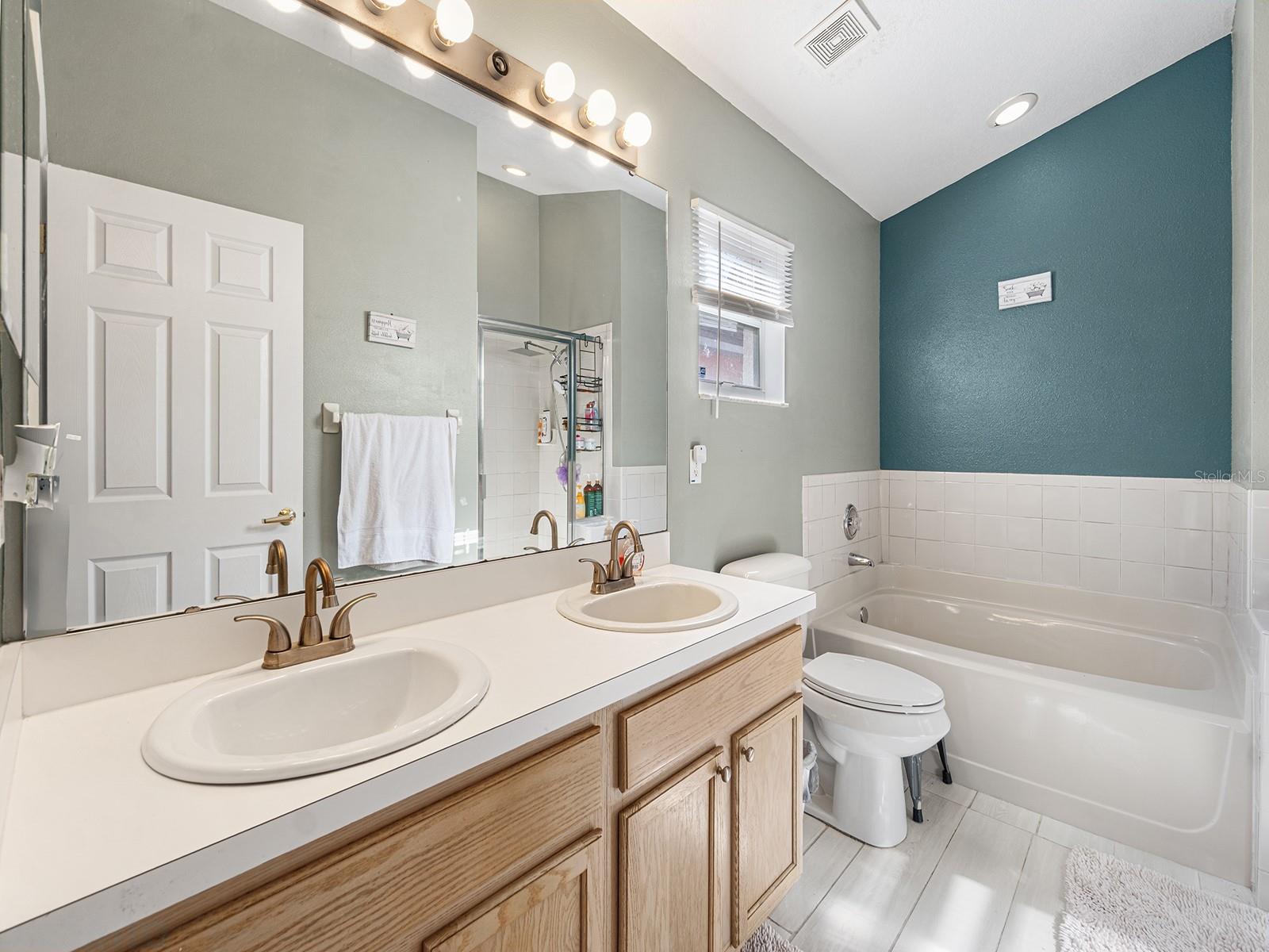 THE SAVANNAS PH I SUB - Residential