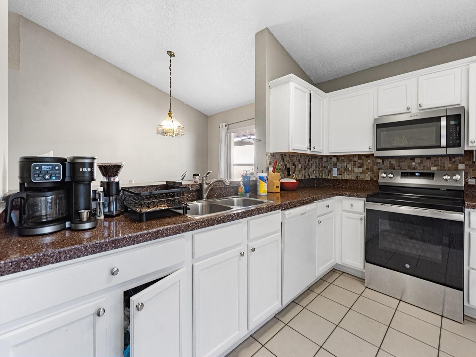 THE SAVANNAS PH I SUB - Residential