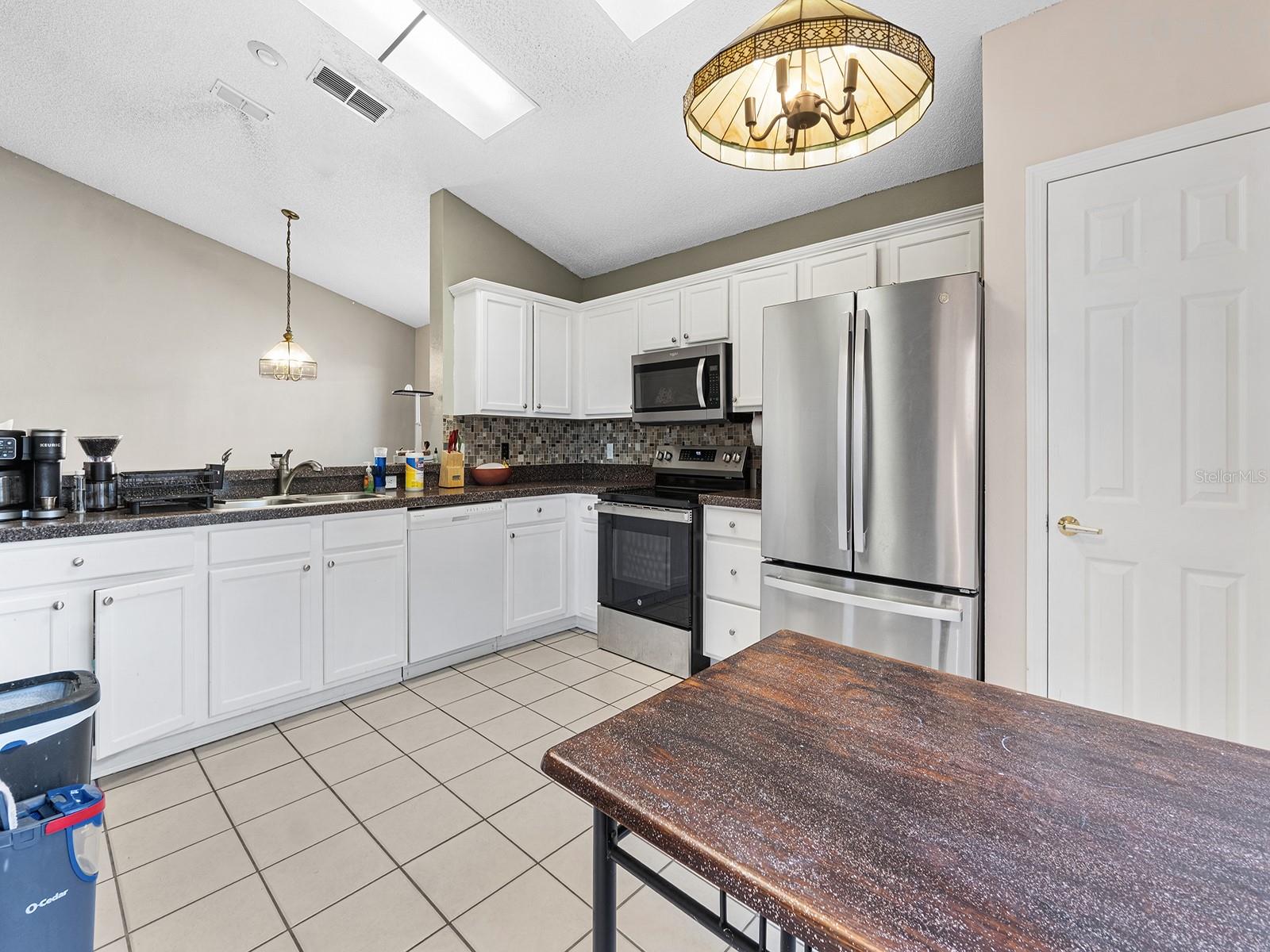 THE SAVANNAS PH I SUB - Residential