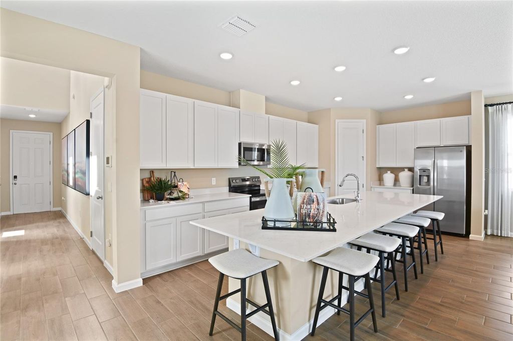 Photo of 2526 29th Lane E, Palmetto, FL 34221 (MLS # S5146664)