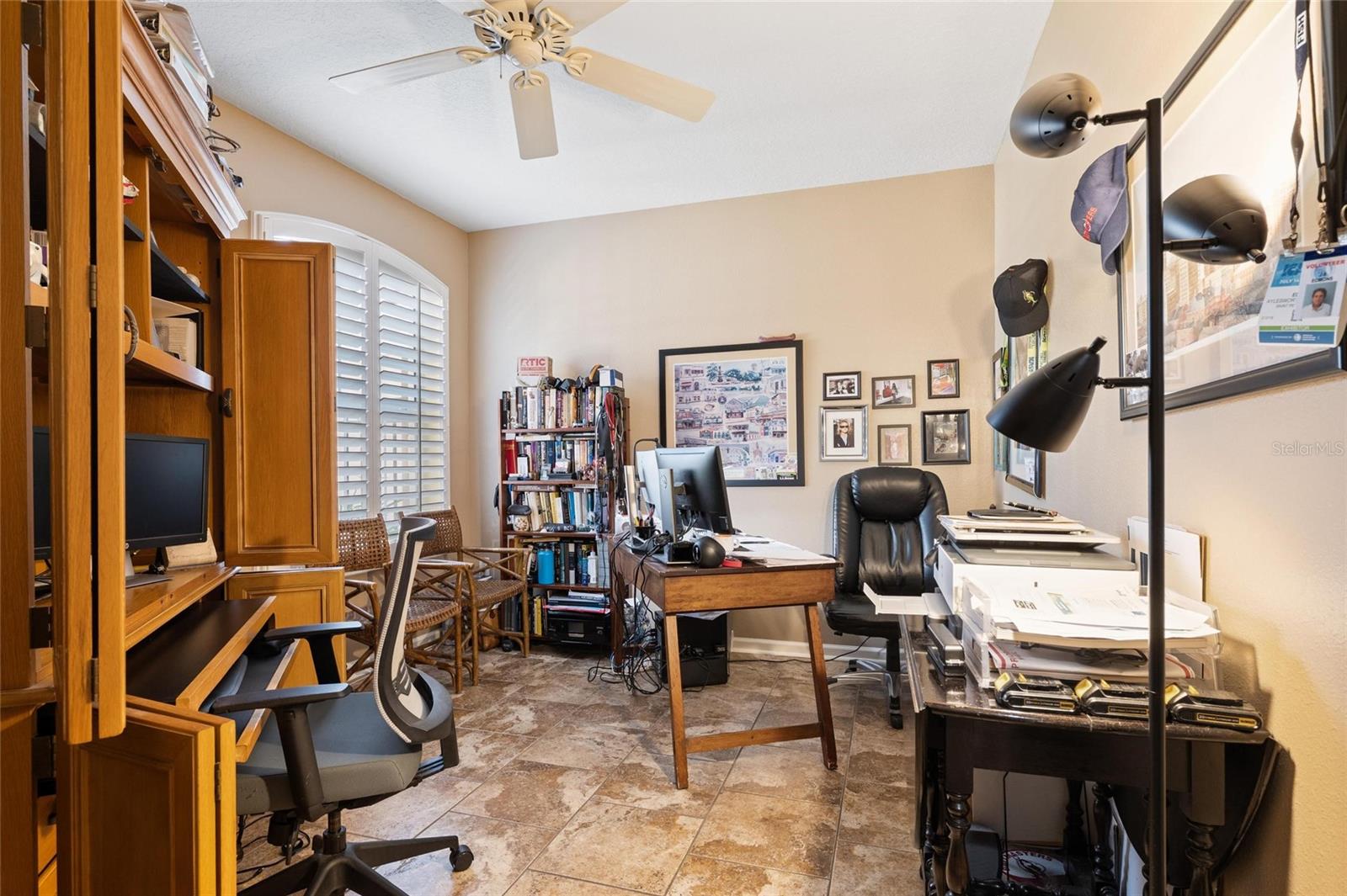 2061 CARRIAGE LANE 104