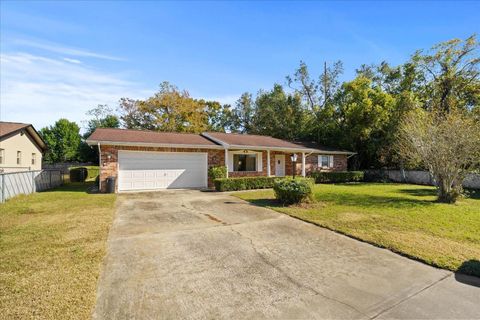 A home in DELTONA