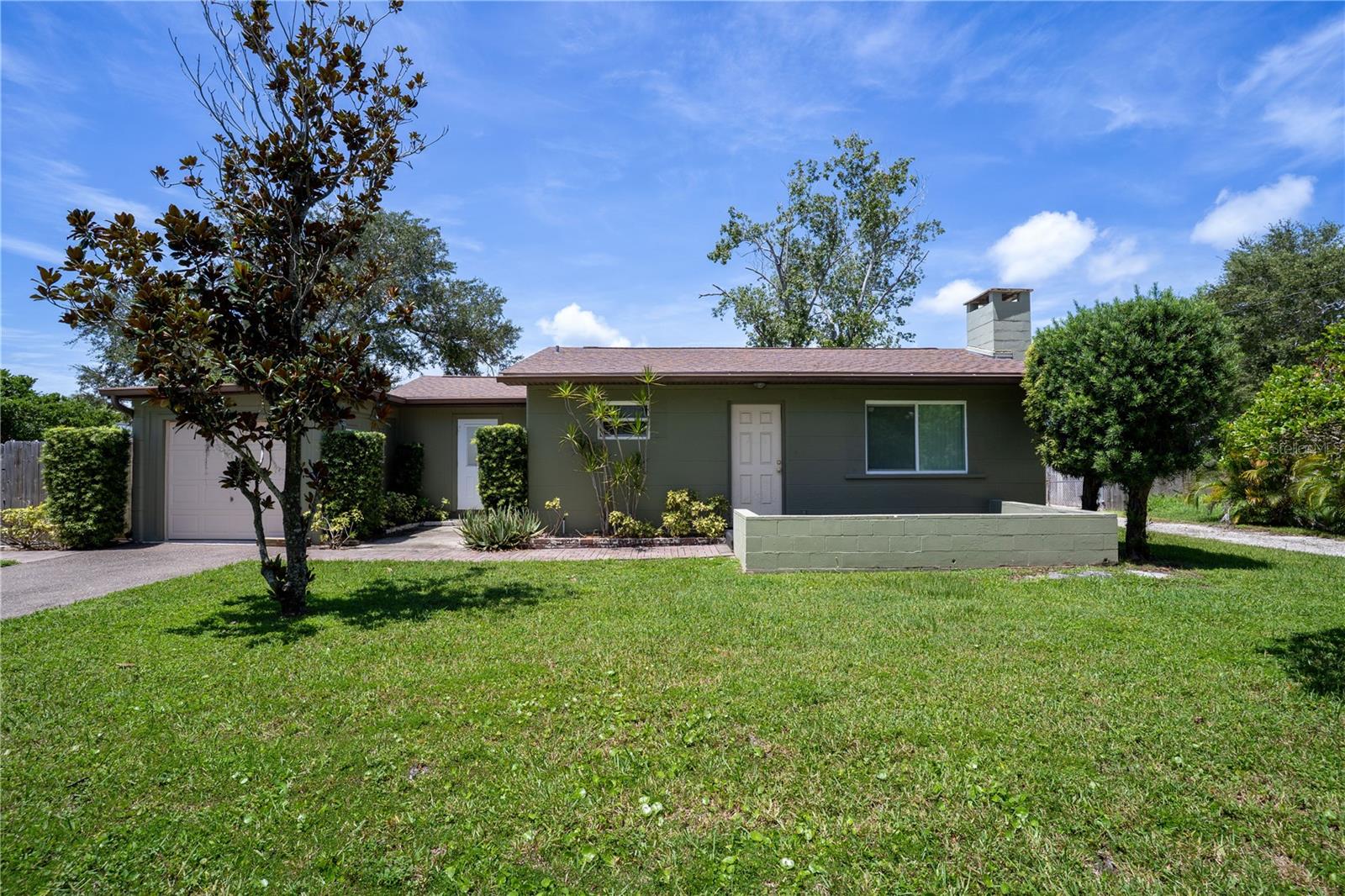 883 SOUTH WIND LANE