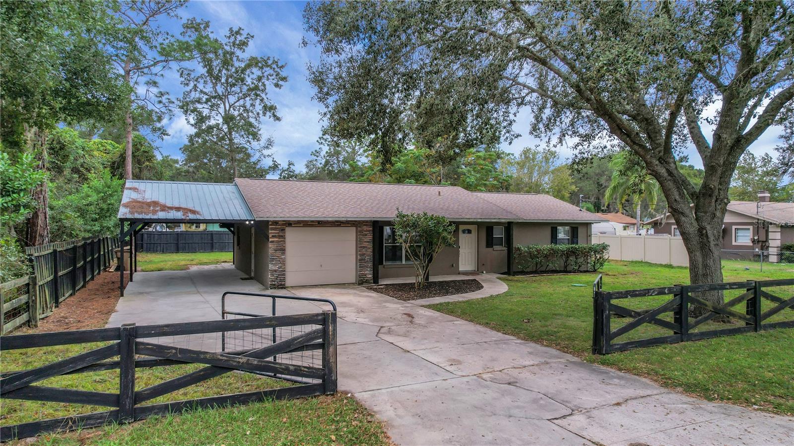 EAST UMATILLA - Residential