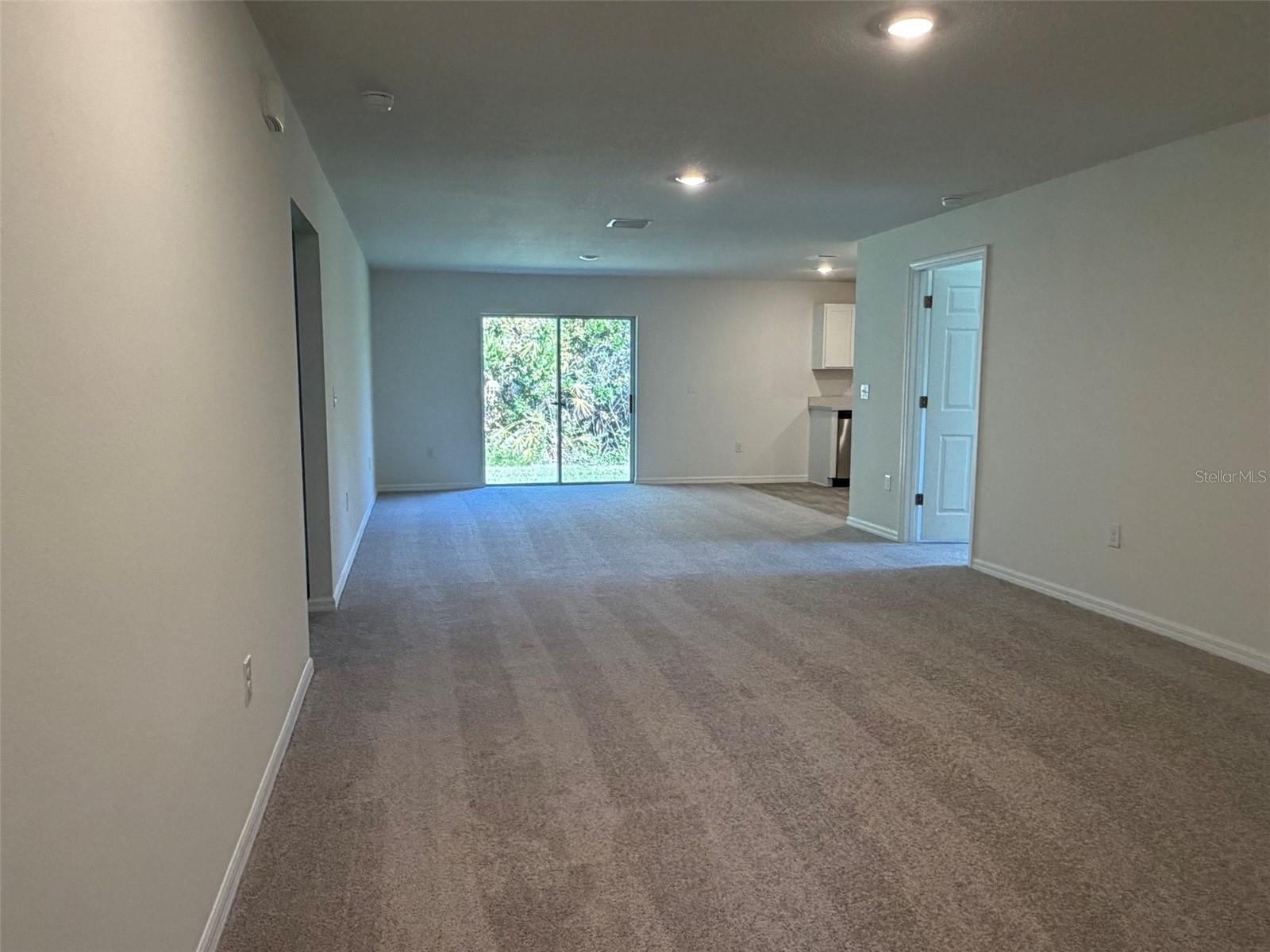 880 HUDSON VALLEY DRIVE