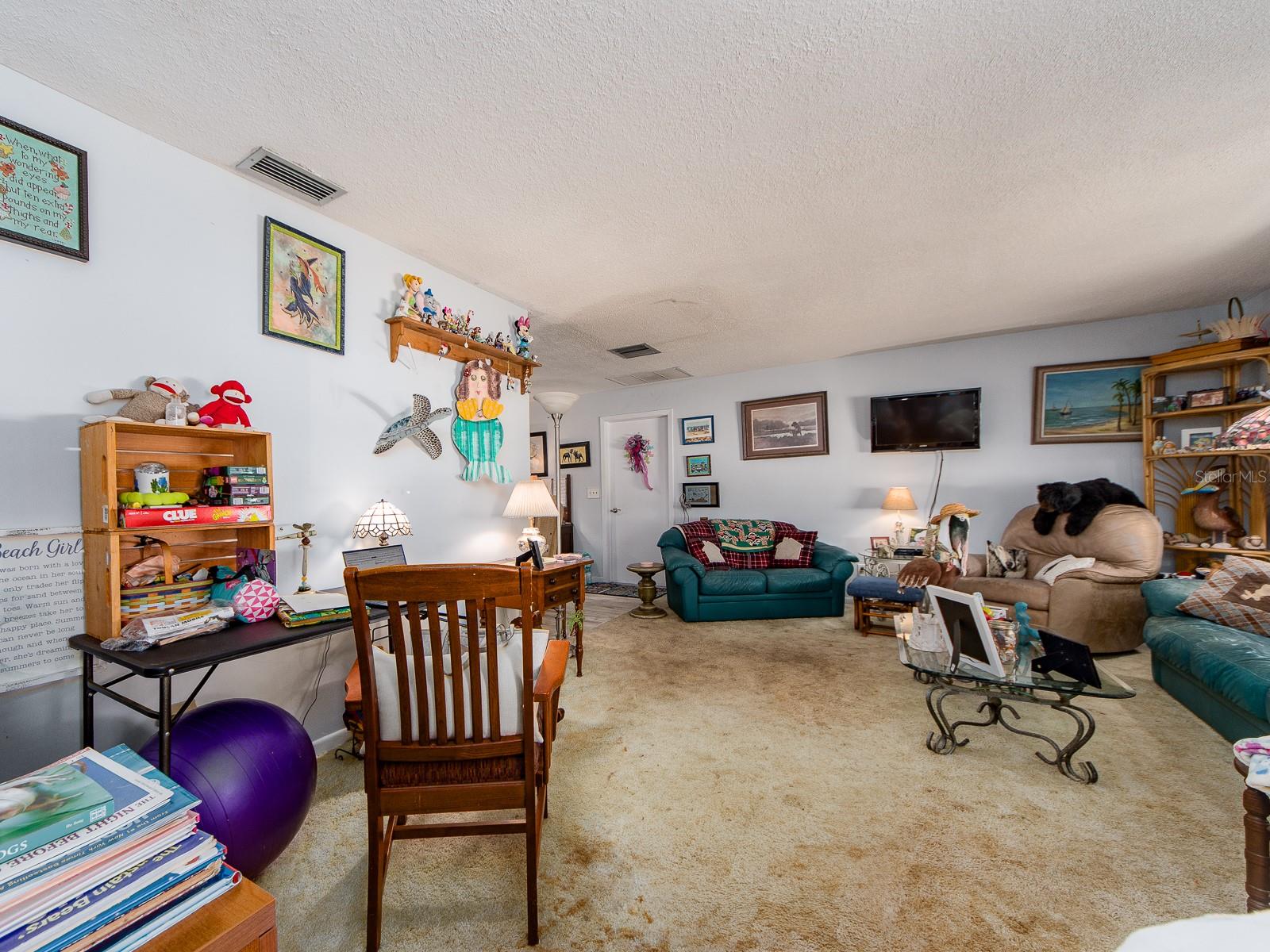 REVELON HEIGHTS - Residential