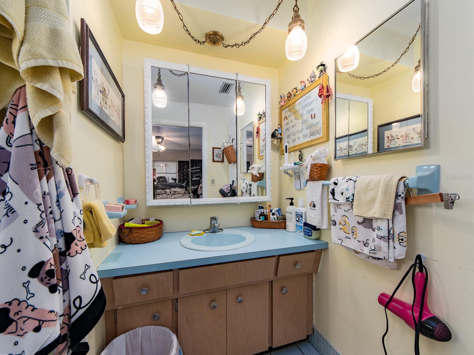 REVELON HEIGHTS - Residential