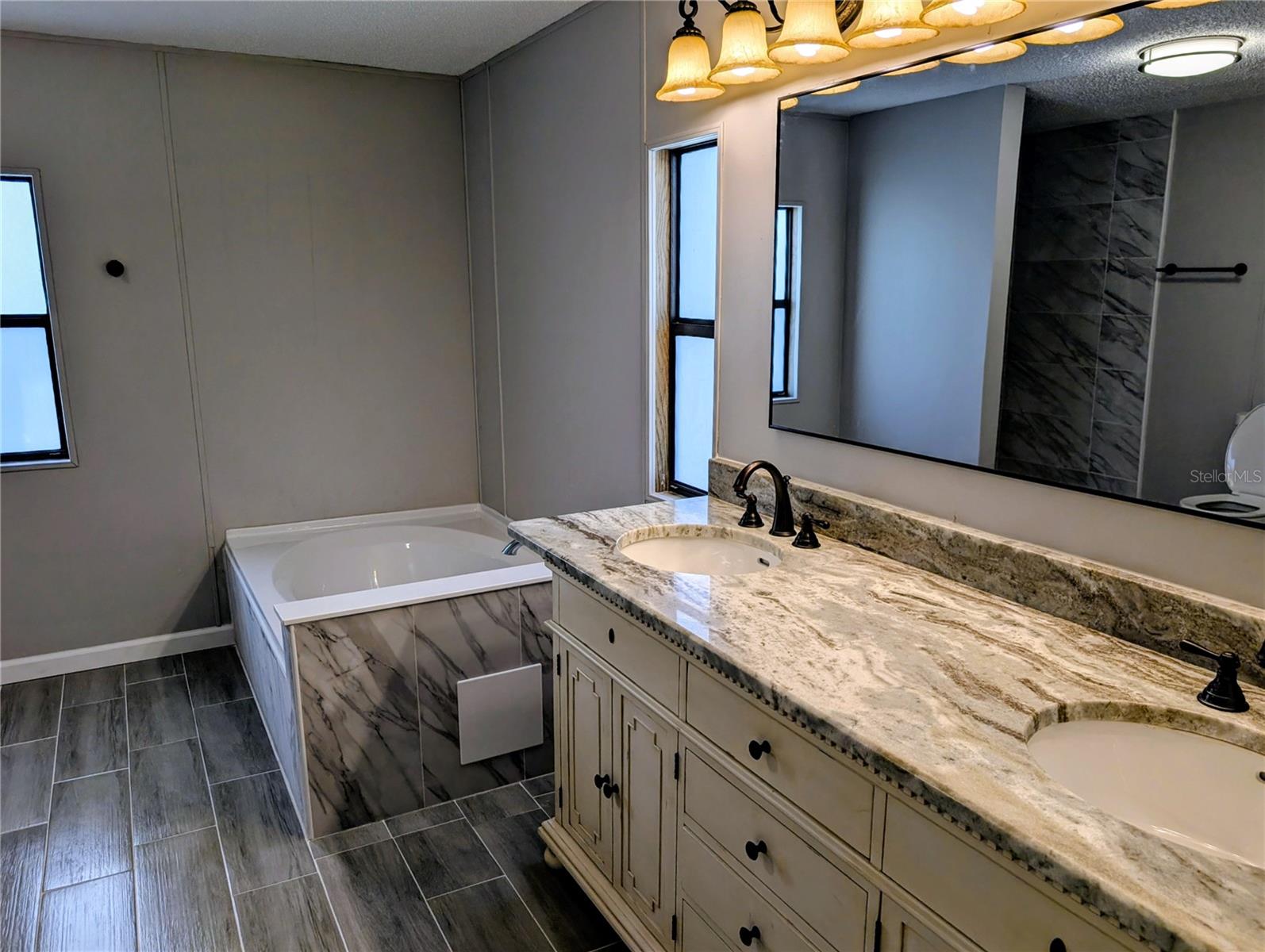 MANHATTAN SEC 21 - Residential