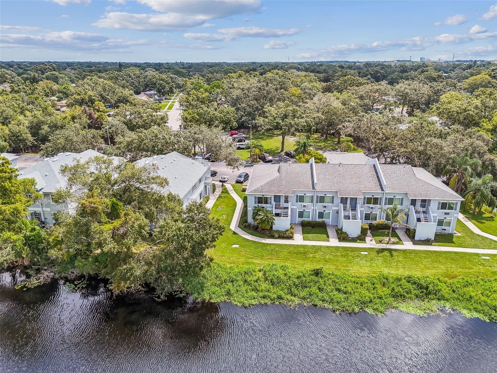 WATERSIDE CONDO II - Residential