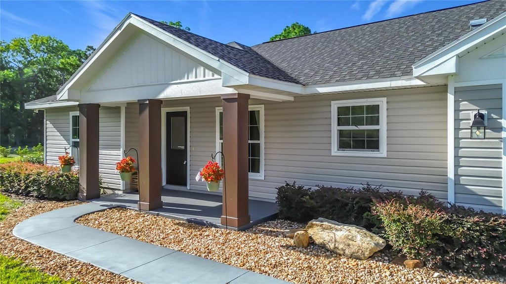 Photo of 15204 Ganster Drive, Brooksville, FL 34613 (MLS # OM724224)