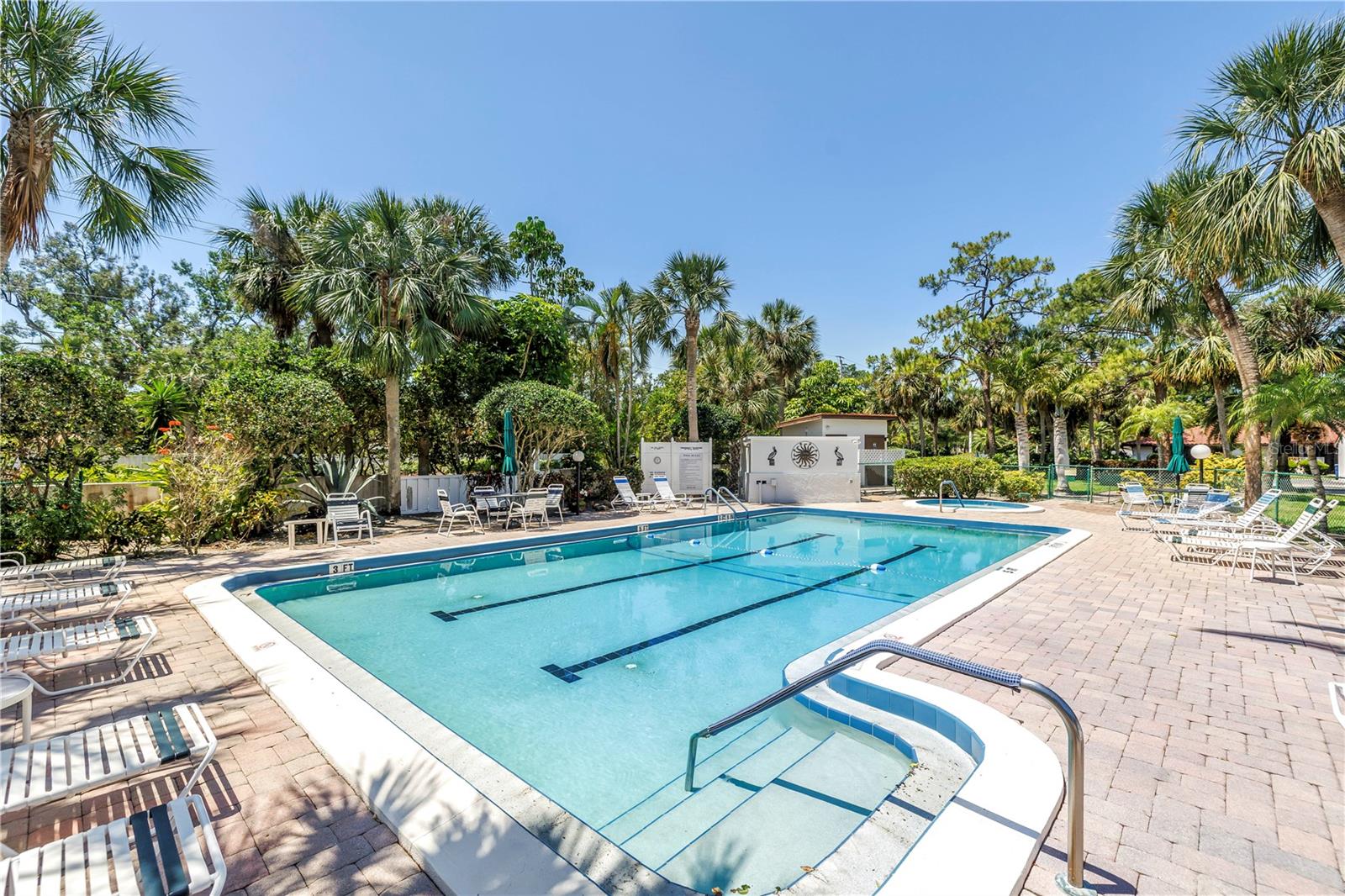 VALENCIA GARDEN - Residential