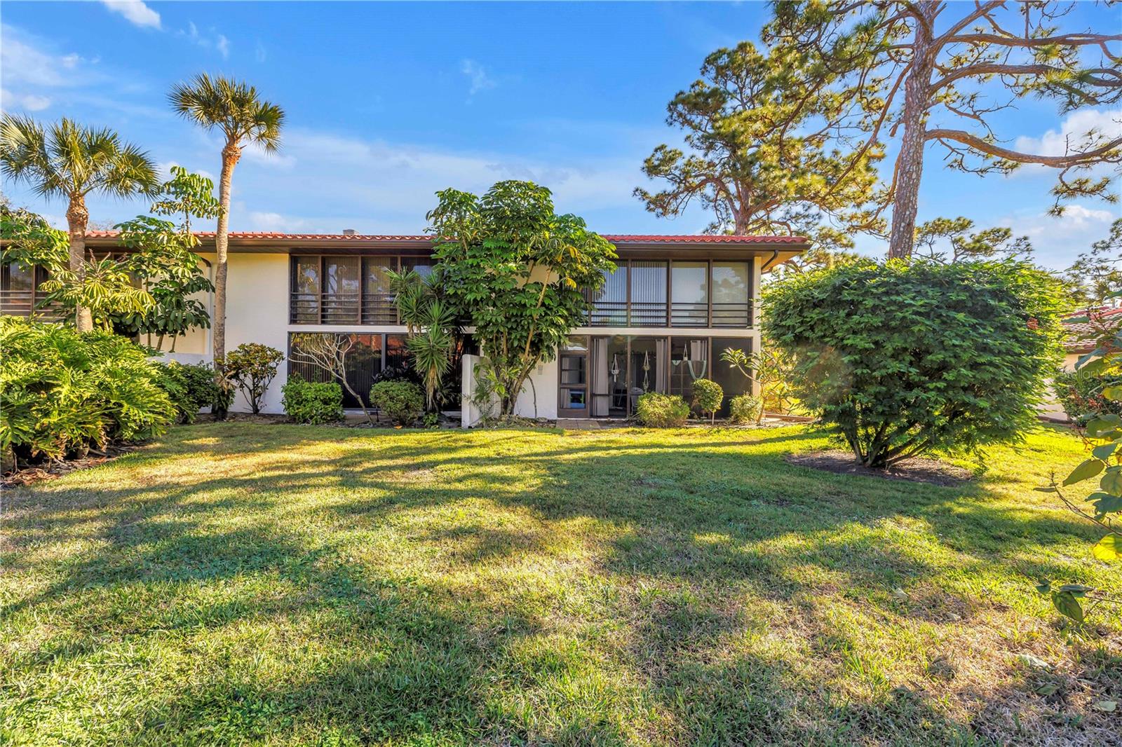 VALENCIA GARDEN - Residential