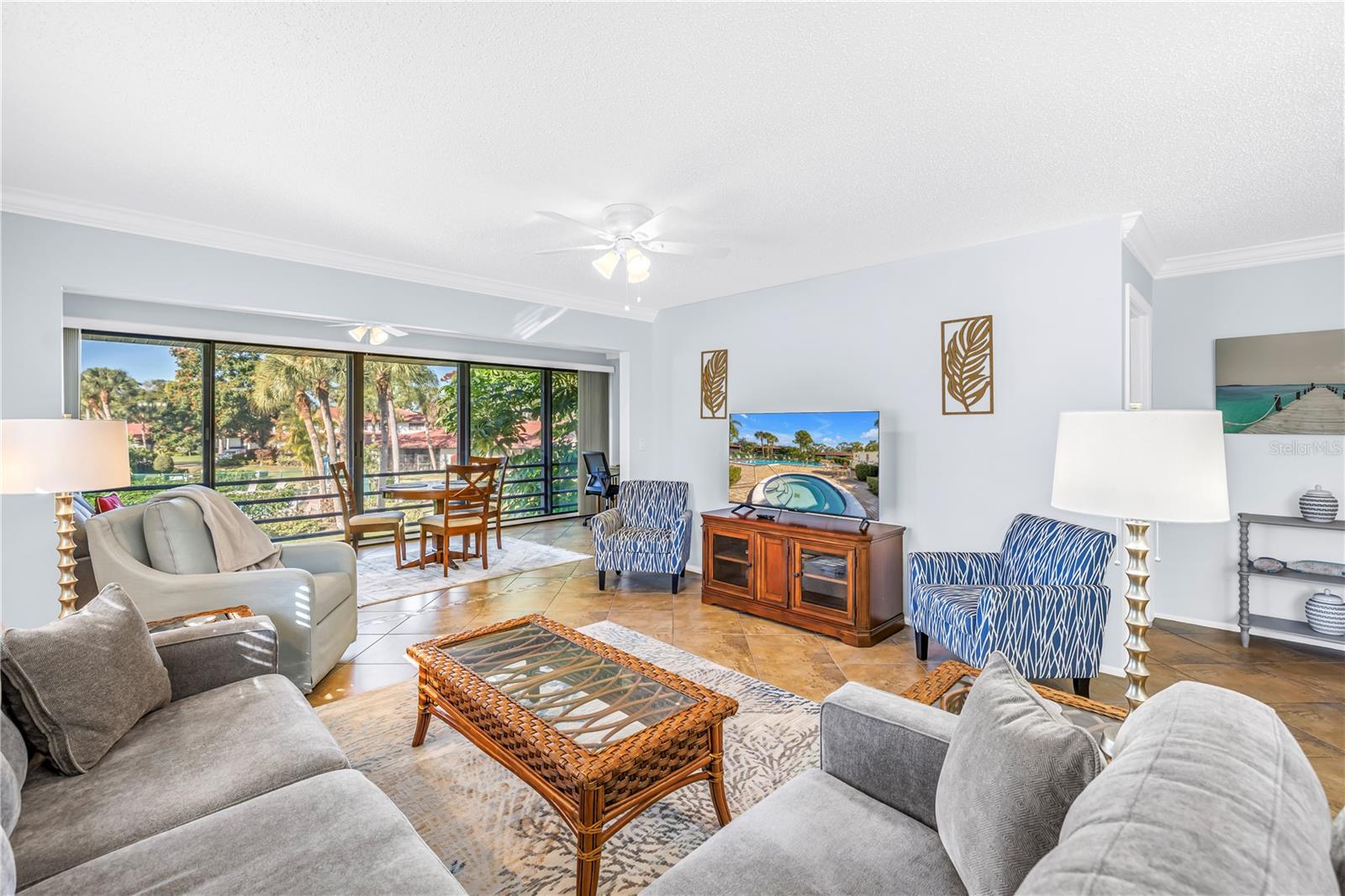 VALENCIA GARDEN - Residential