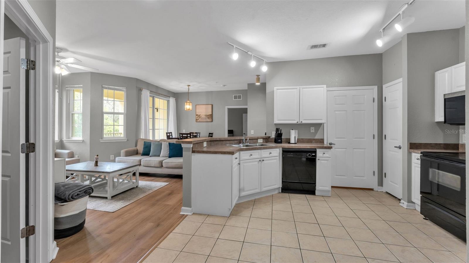 TERRACE RIDGE AT TOWN CENTER EAST CONDO - Residential