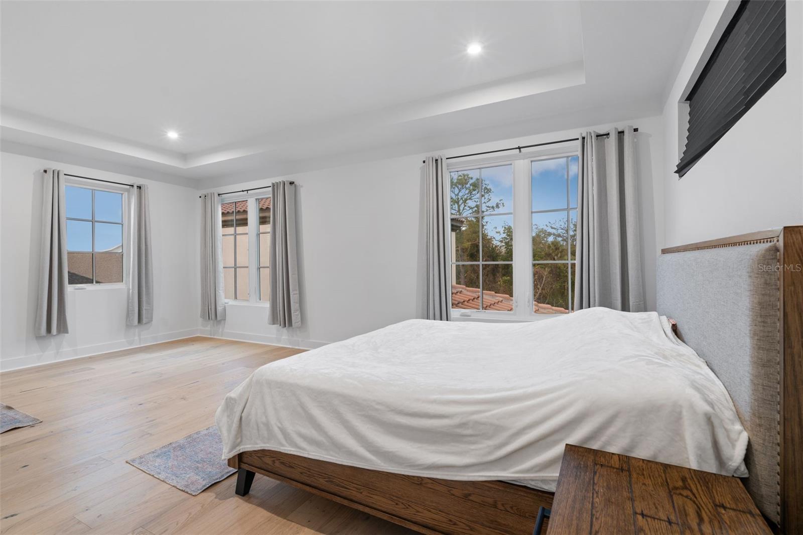 CELEBRATION ISLAND VILLAGE - Residential