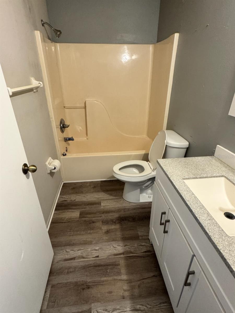 SAXON-MYERS REP PH 02 - Residential Lease