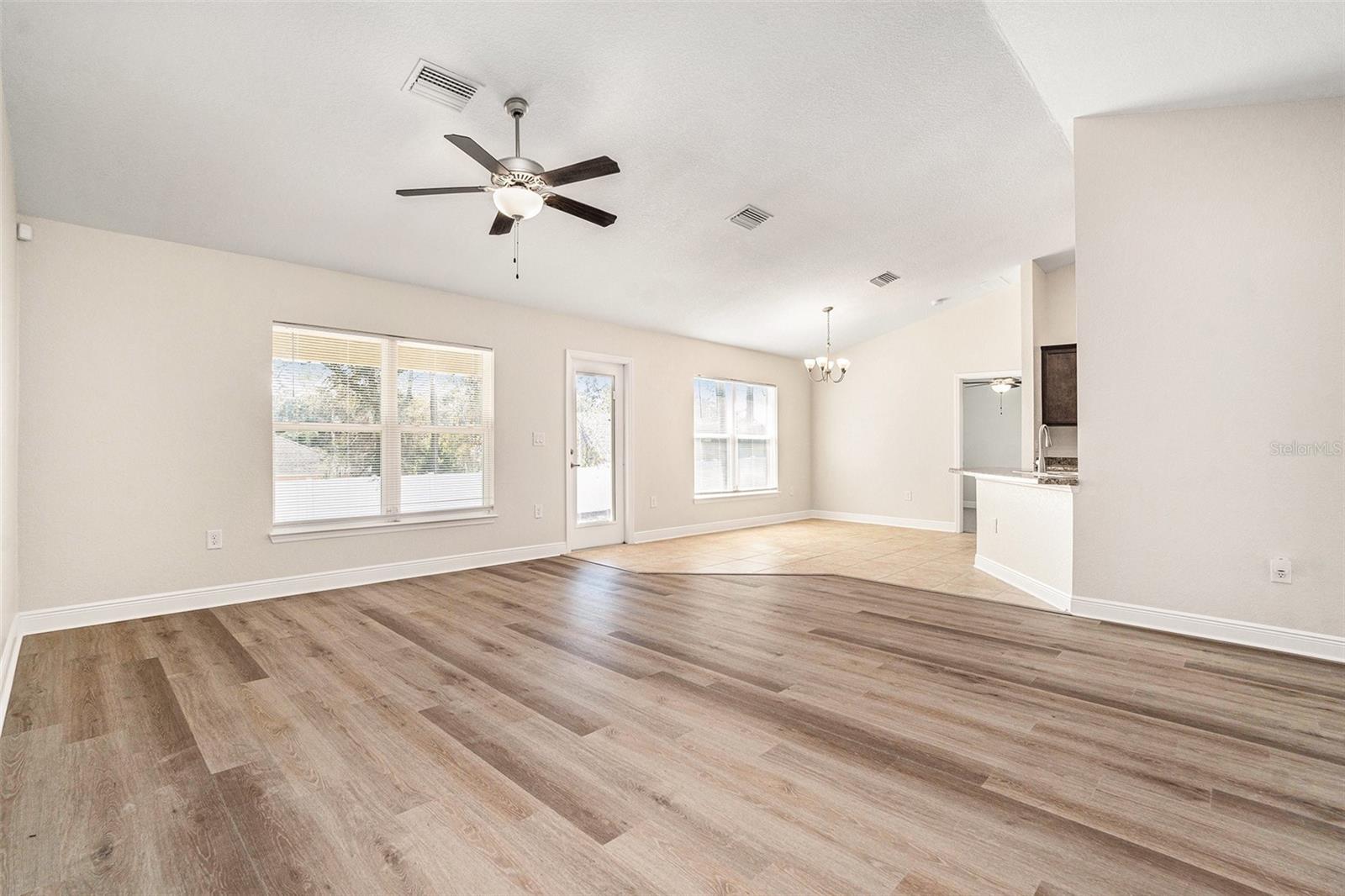 SPRING HILL - Residential