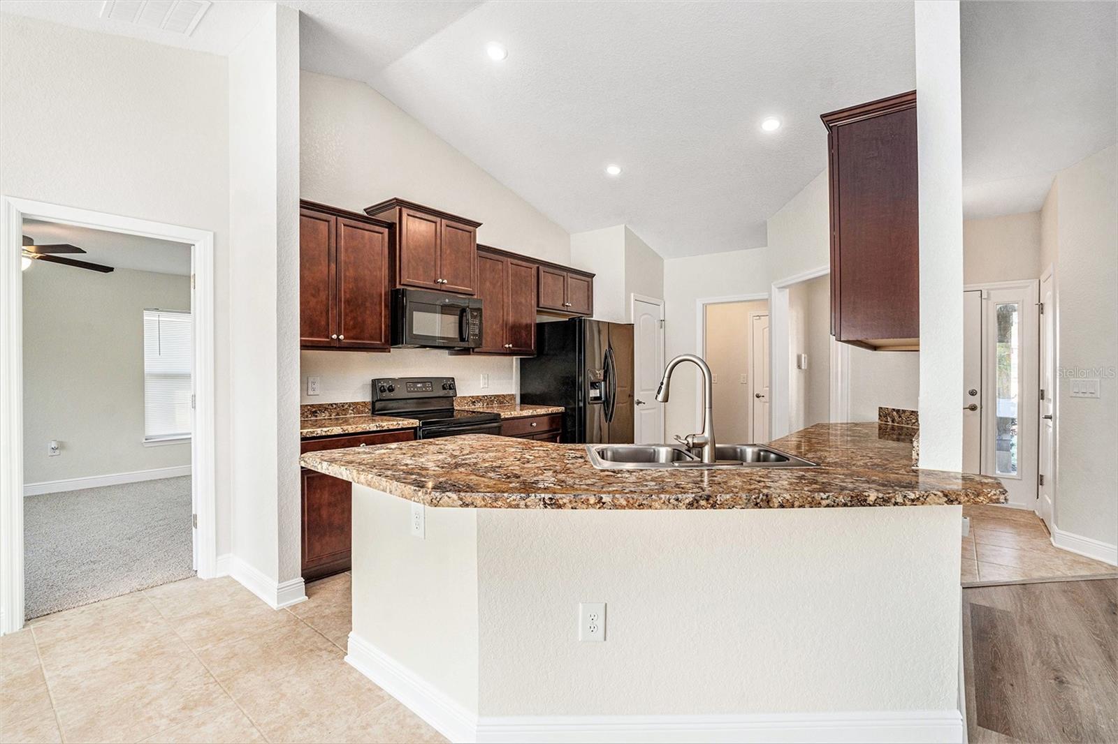 SPRING HILL - Residential