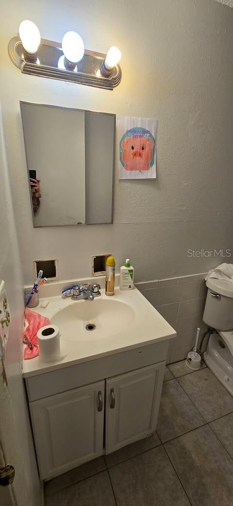 CAYMAN PARK - Residential Income