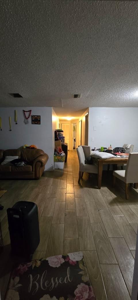 CAYMAN PARK - Residential Income