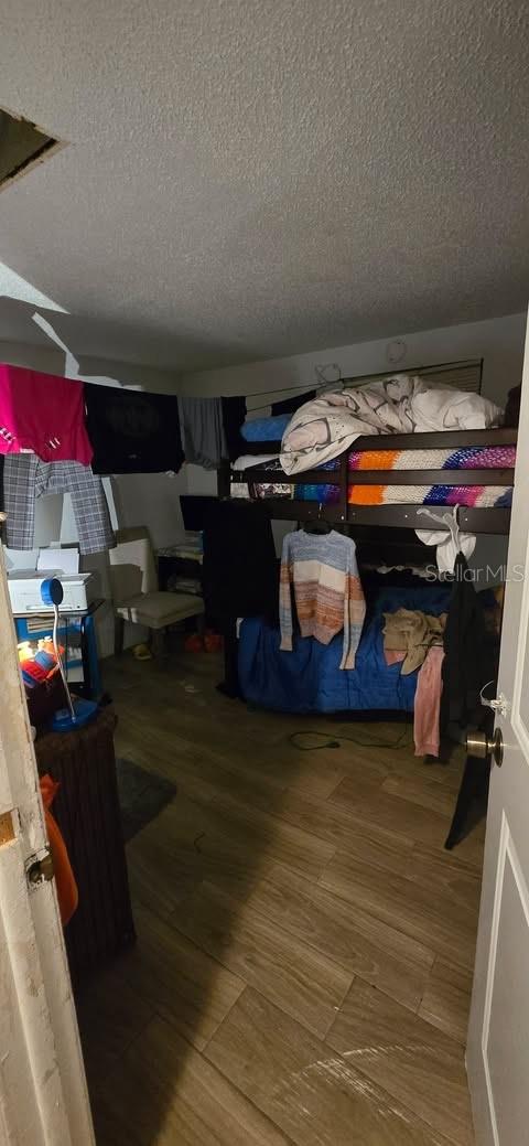 CAYMAN PARK - Residential Income