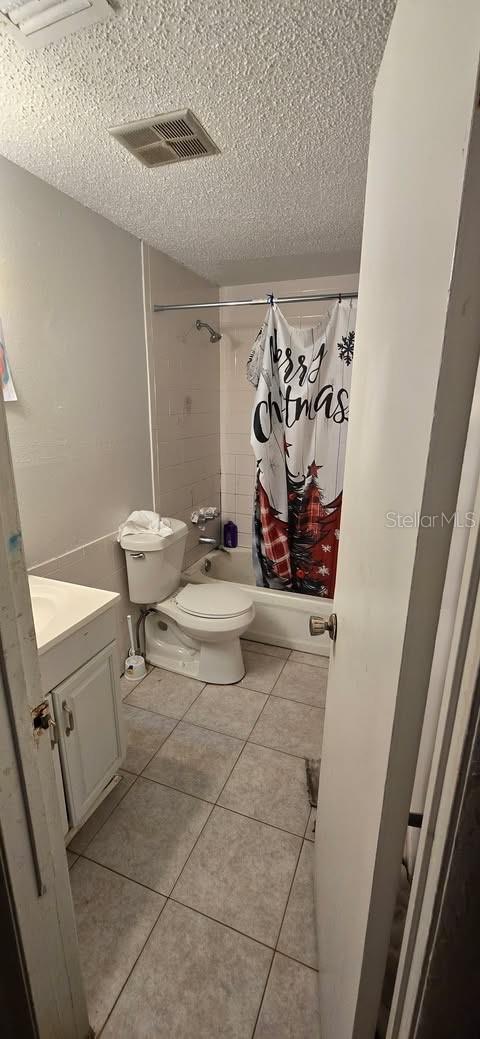 CAYMAN PARK - Residential Income