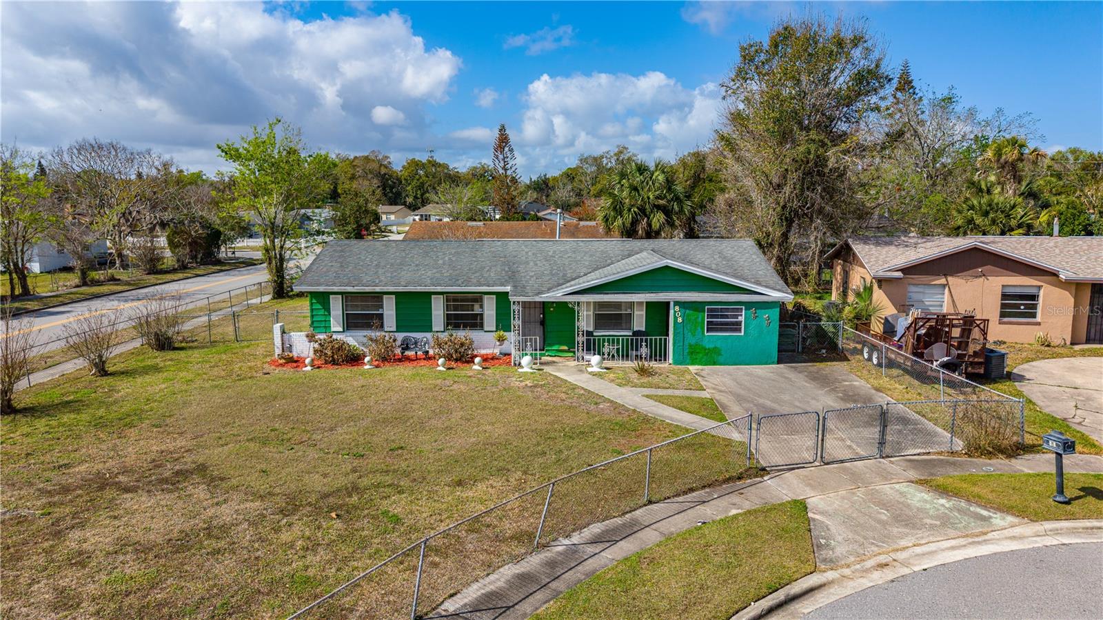 CEDAR POINT - Residential