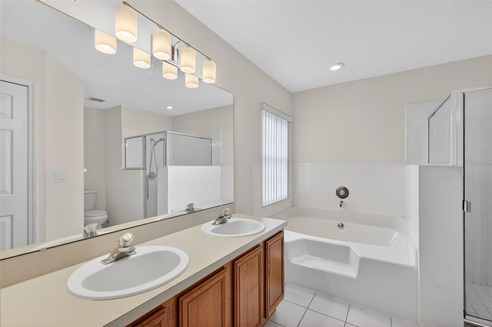 KINGS COVE UNIT 07 TR A-C - Residential