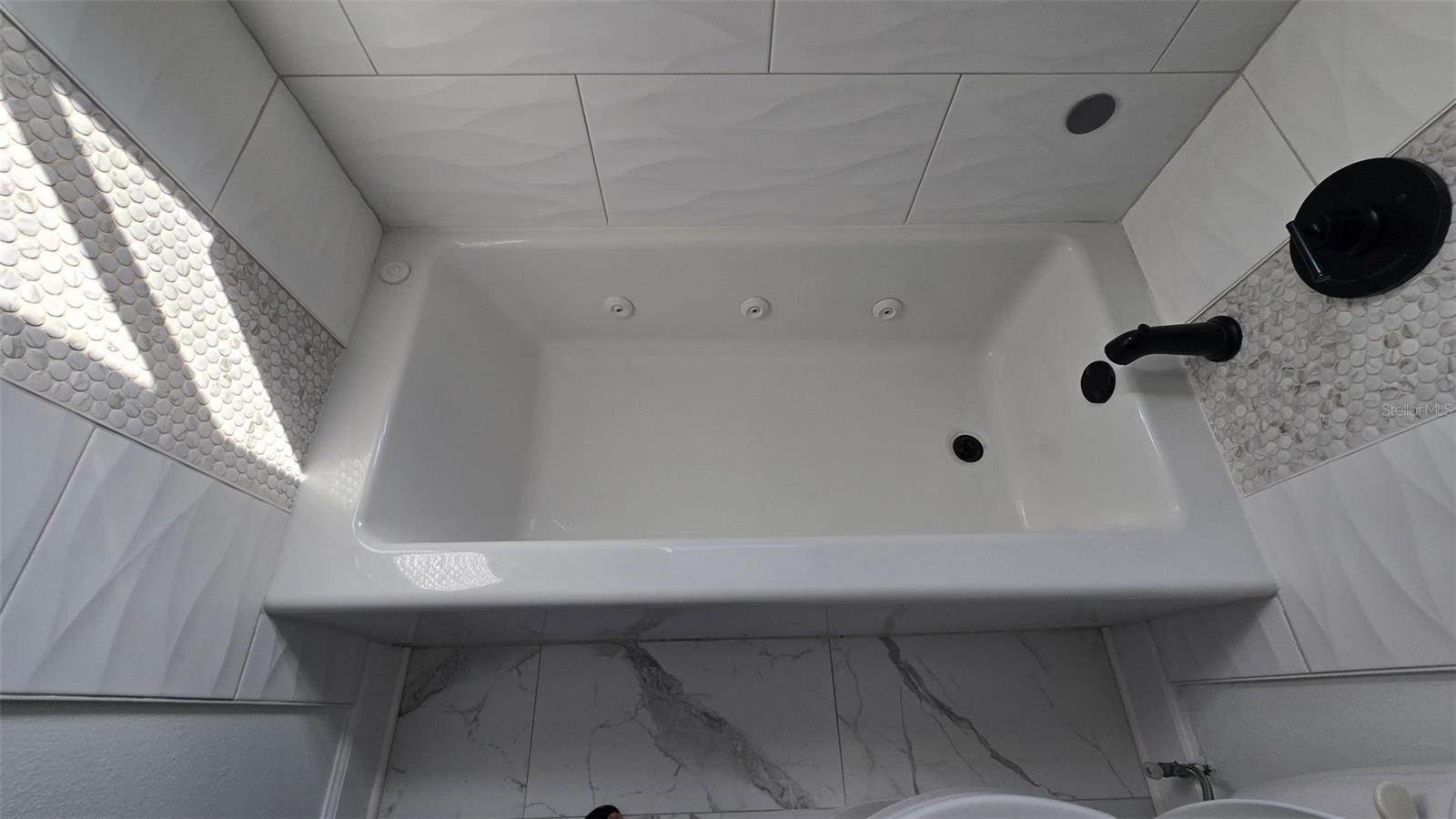 STONEGATE - Residential