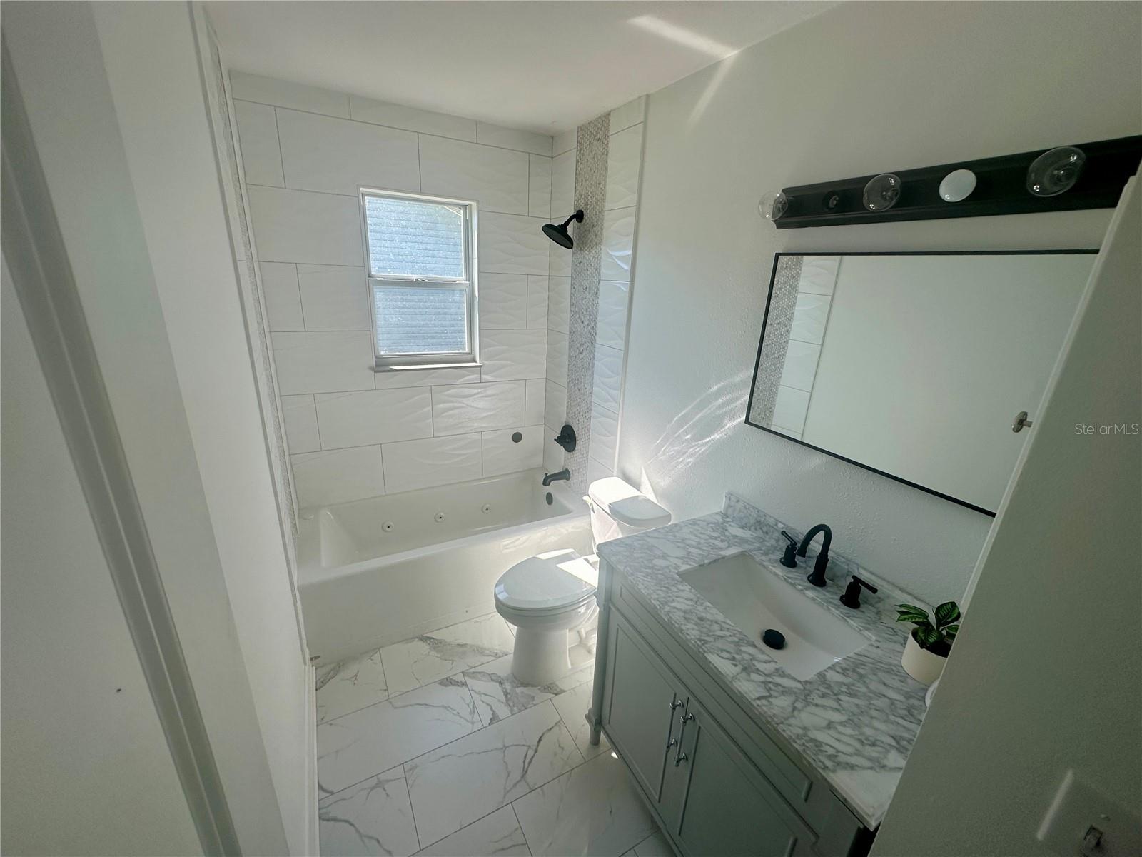 STONEGATE - Residential