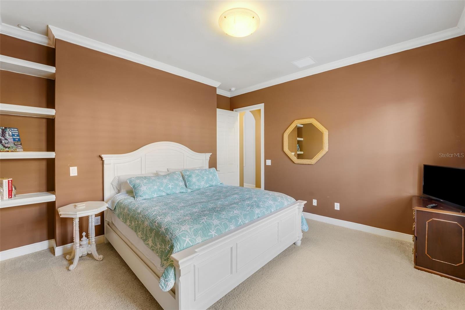 ALAQUA LAKES - Residential