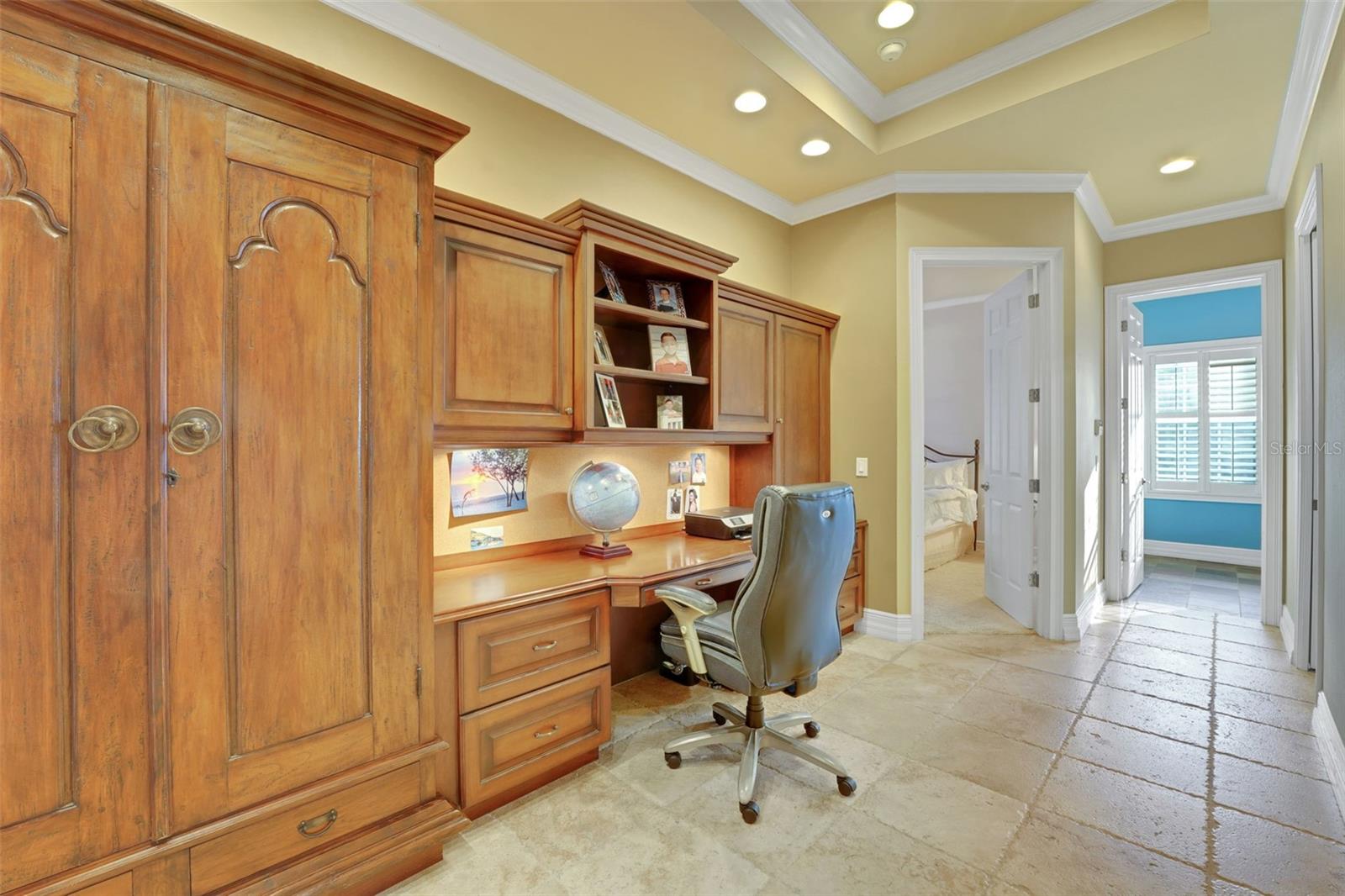 ALAQUA LAKES - Residential