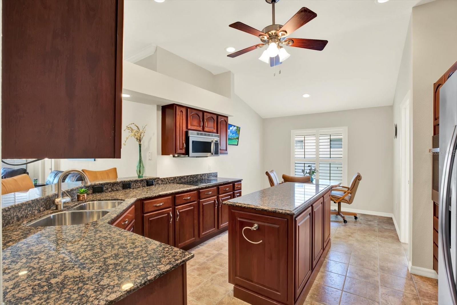 WILDERNESS LAKE PRES - Residential