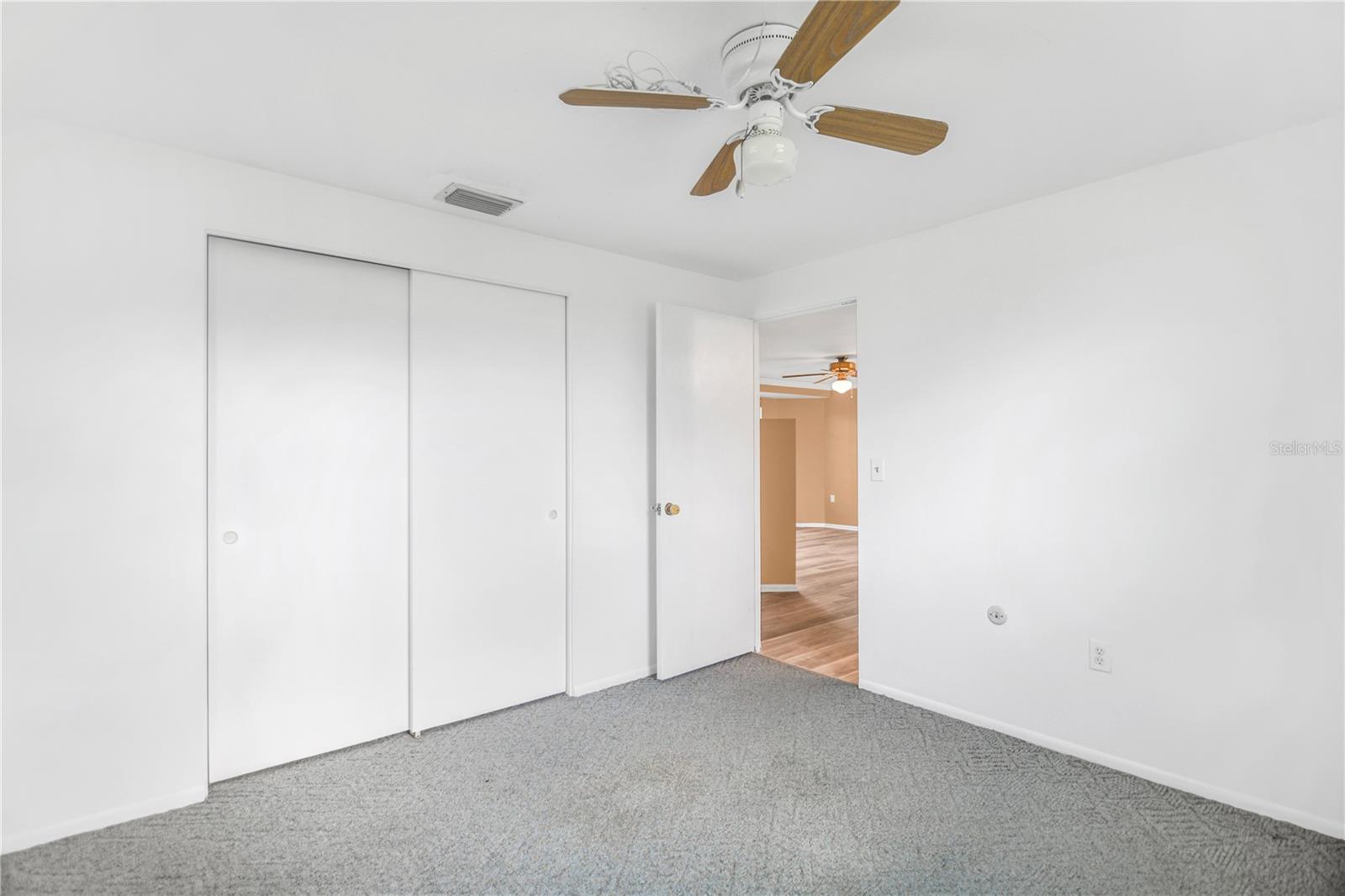 CEDAR MANOR - Residential