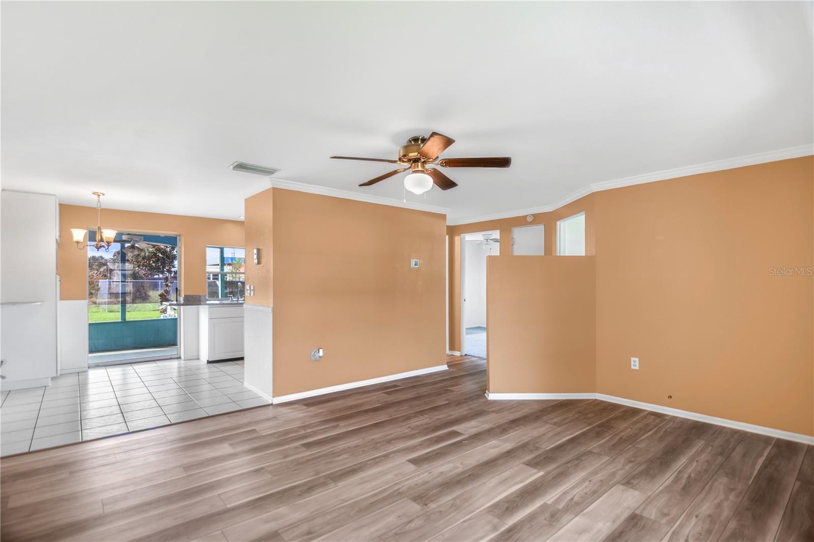 CEDAR MANOR - Residential