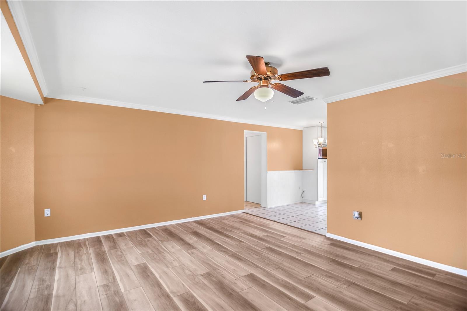 CEDAR MANOR - Residential