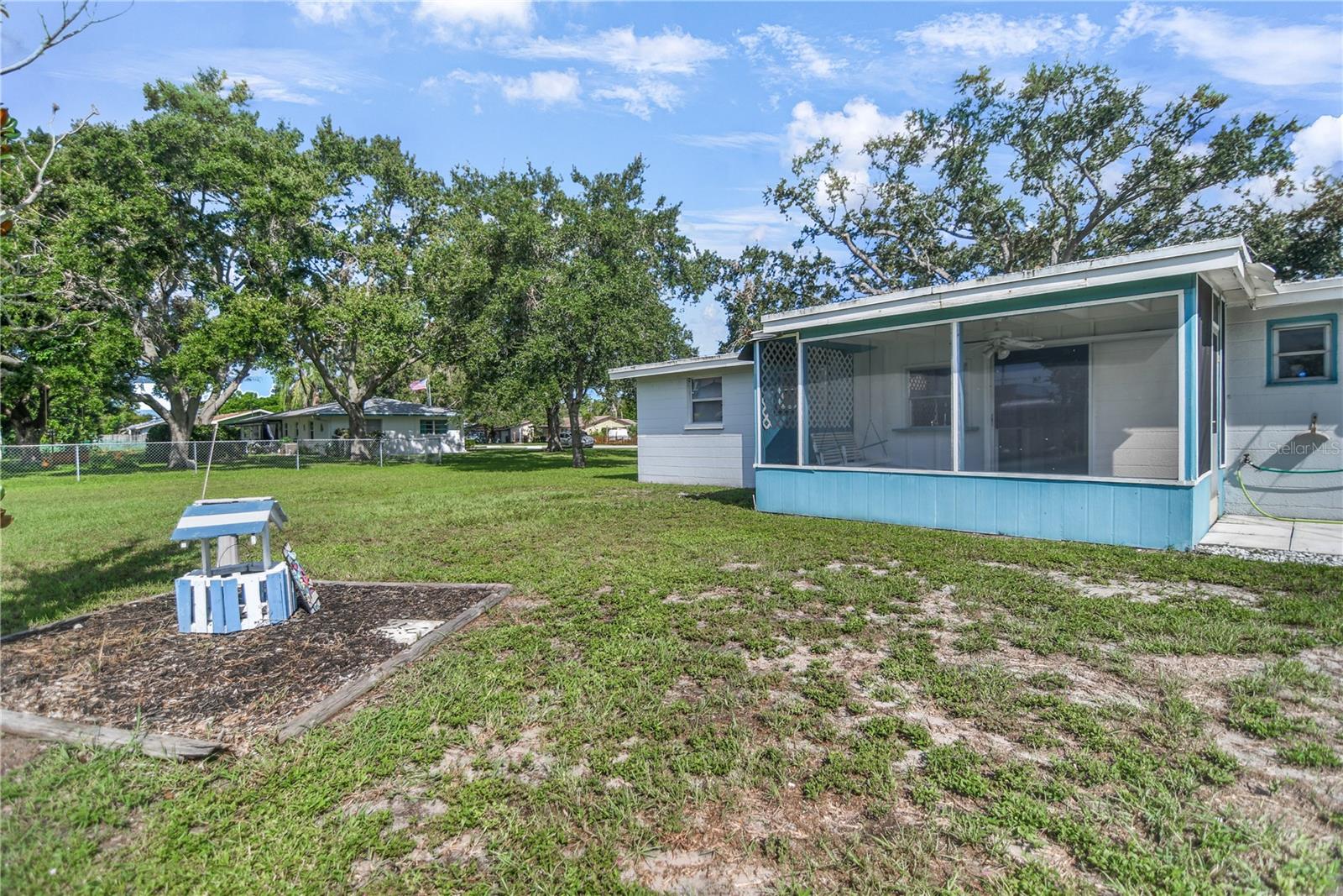 CEDAR MANOR - Residential