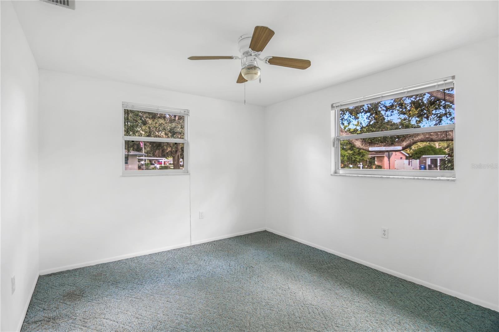 CEDAR MANOR - Residential