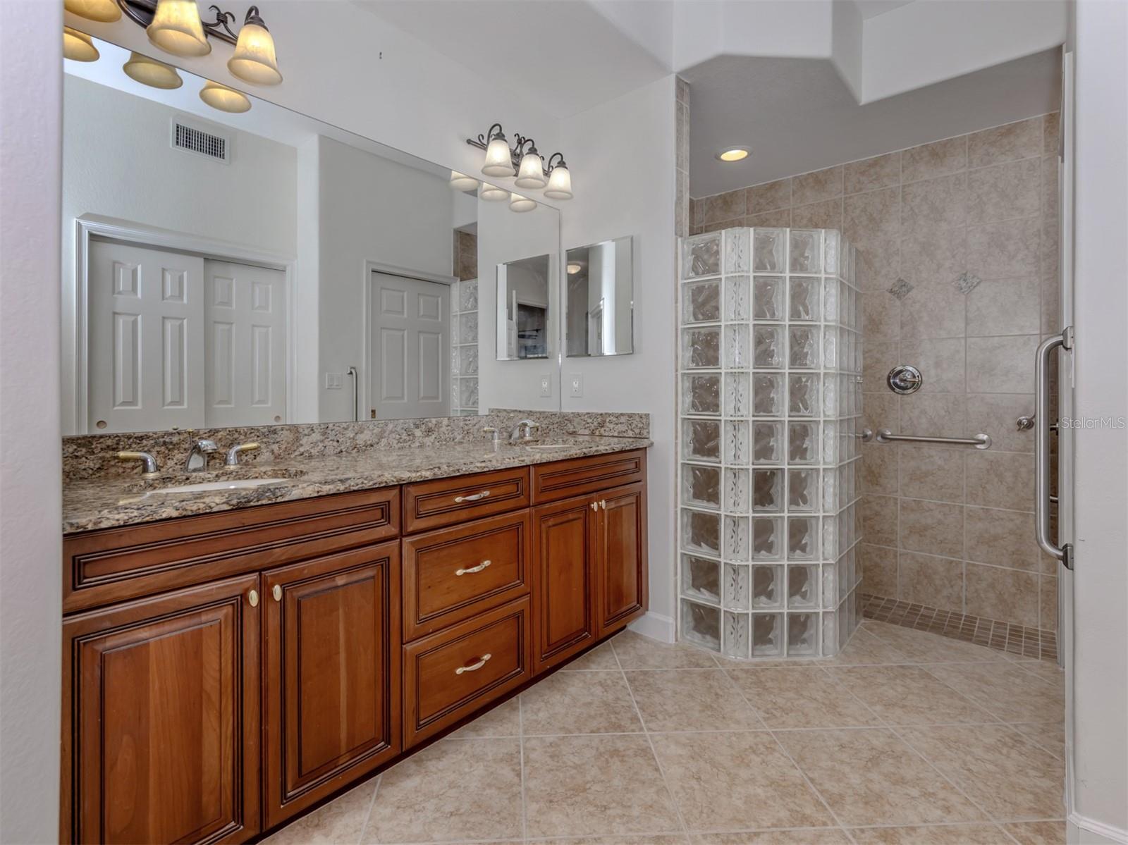 VENETIAN GOLF & RIVER CLUB - Residential