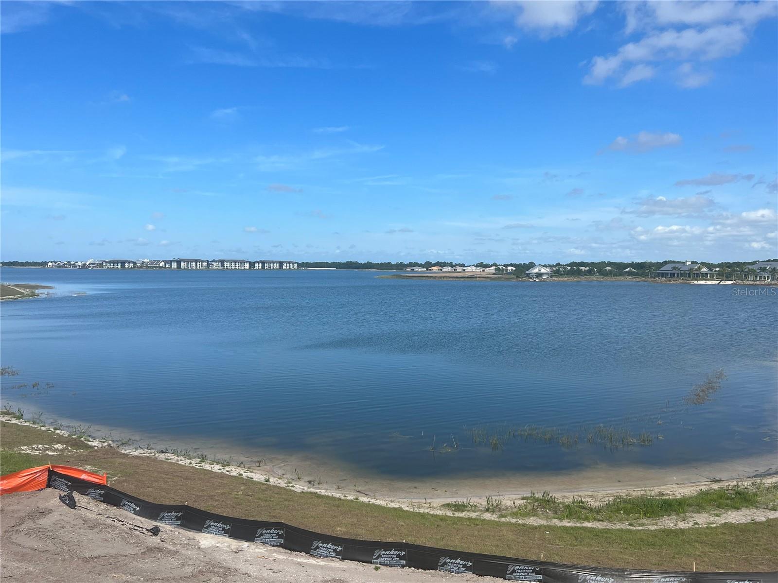 LAKEHOUSE COVE - Residential